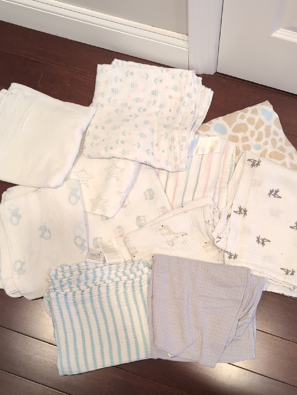 aden + anais Muslin Bib & Cloth Set - Light Blue, White, Cream (Assorted Prints)